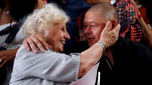 151201222436_mario_bravo_nieto_119_abuelas_de_plaza_de_mayo_624x351_reuters_nocredit[1]