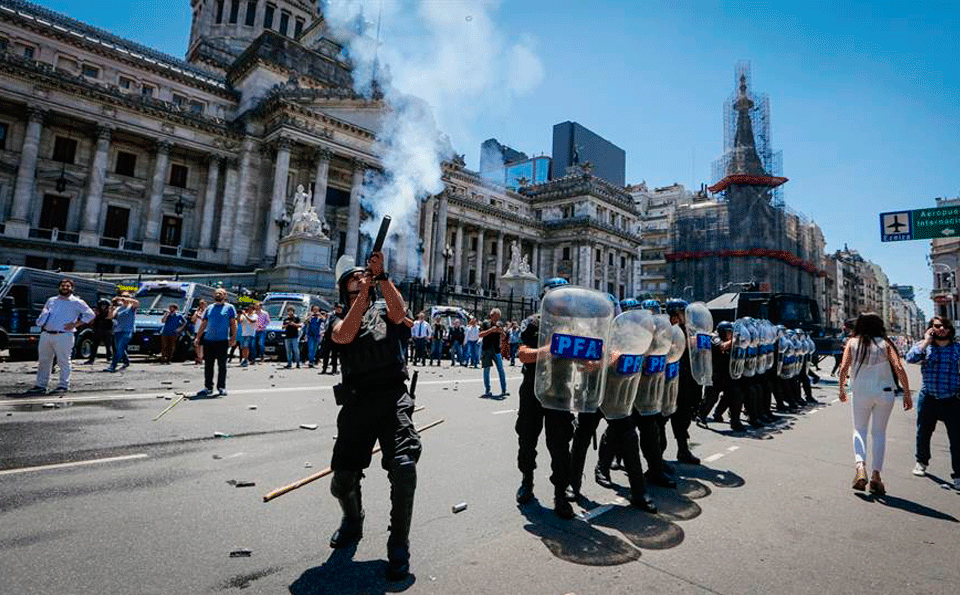 represion en el congreso